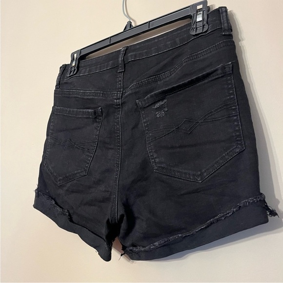 Mudd Black Buttonfly Shorts - Picture 5 of 5